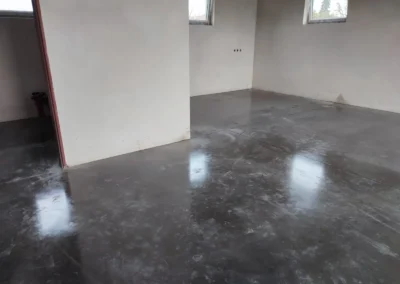 Leštěná drátkobetonová podlaha Kolín