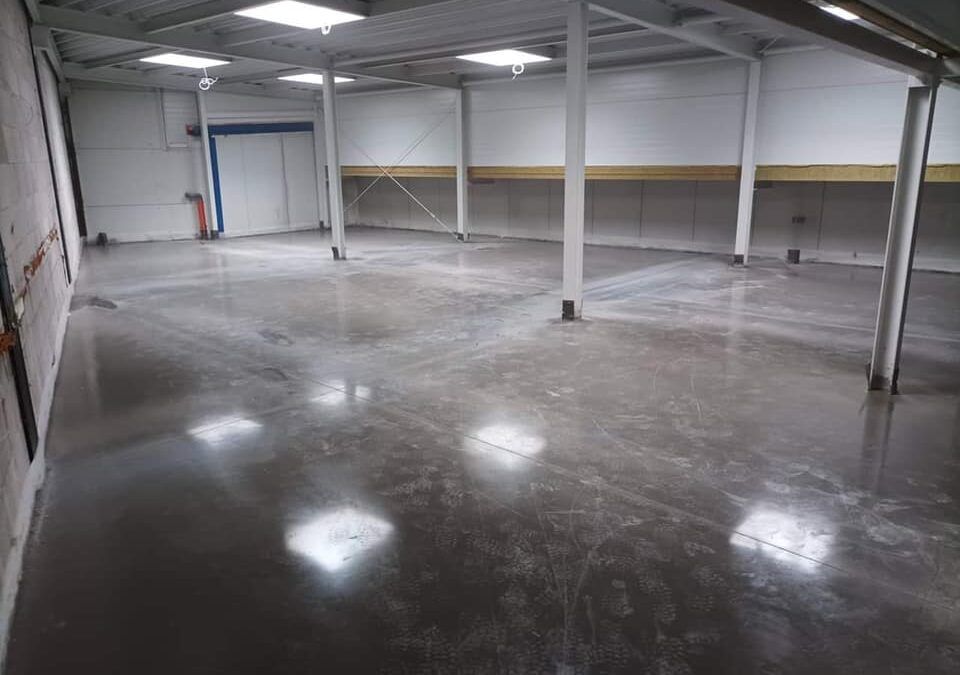 Leštěná betonová podlaha s kari sítí Blansko